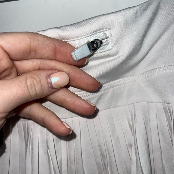 ATHLETA GIRL WHITE PLEATED BACK SKORT GIRLS XL - Picture 9 of 11